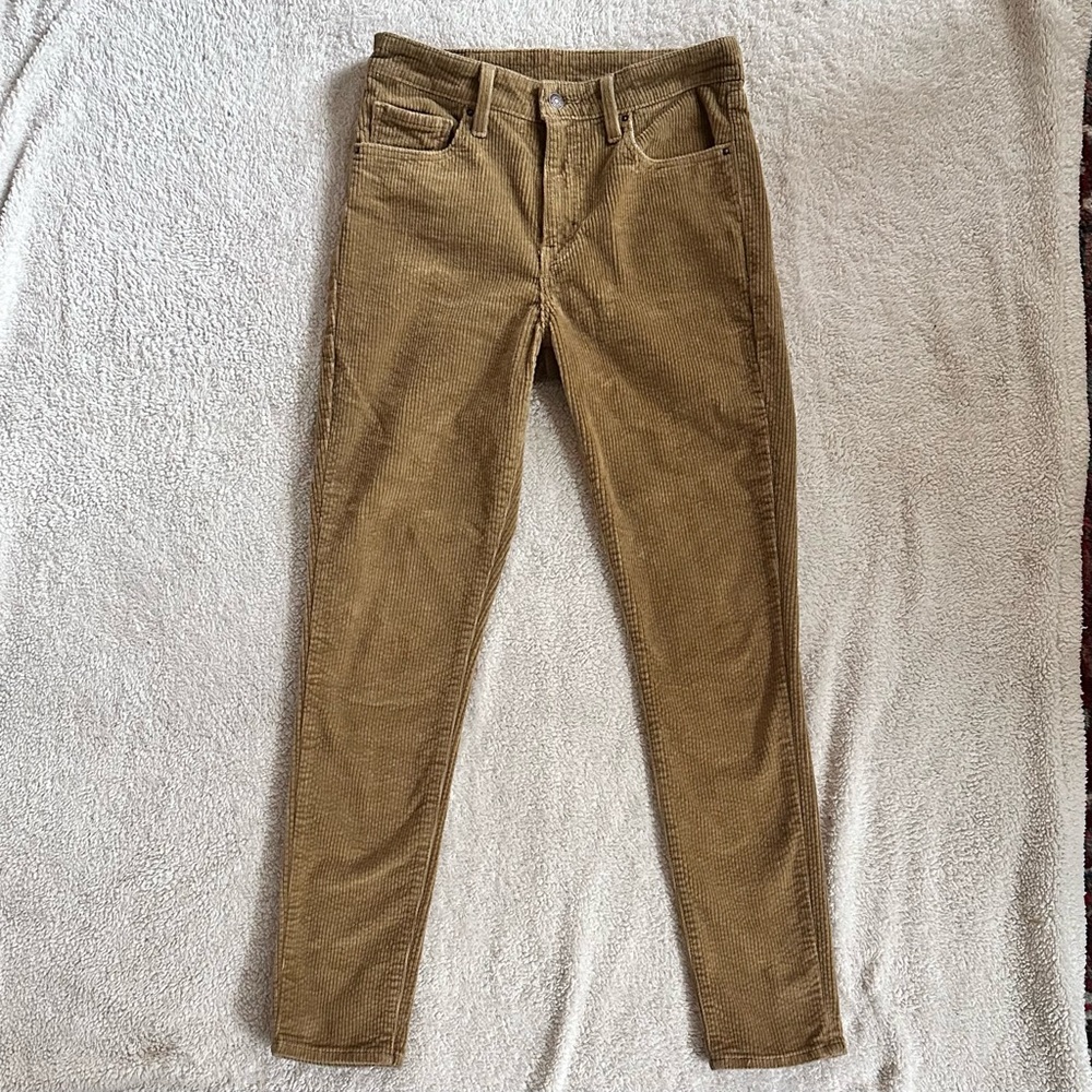 Levi’s Tan Corduroy High Rise Jeans